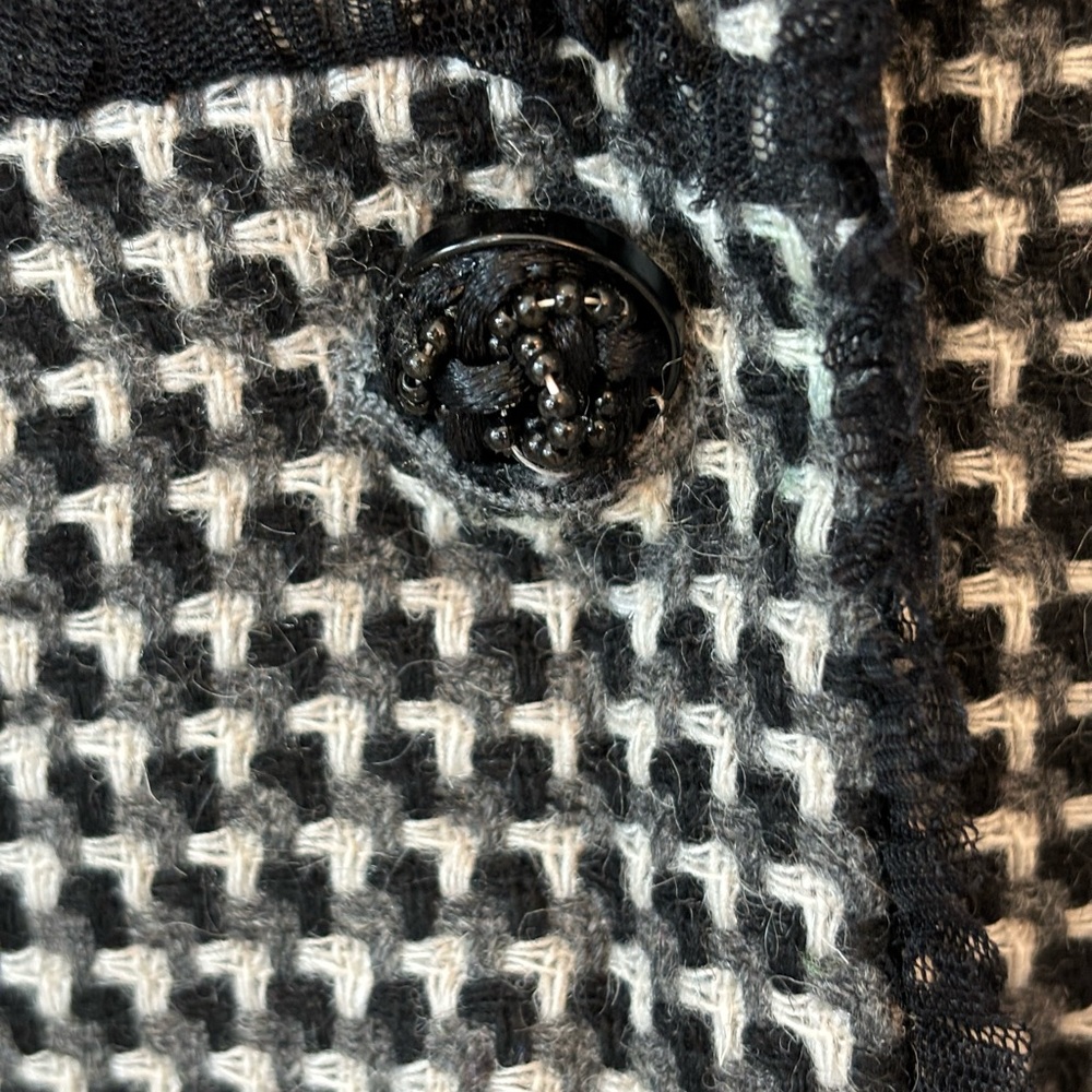 Tahari Black & White Jacket Size 6 - Picture 7 of 9